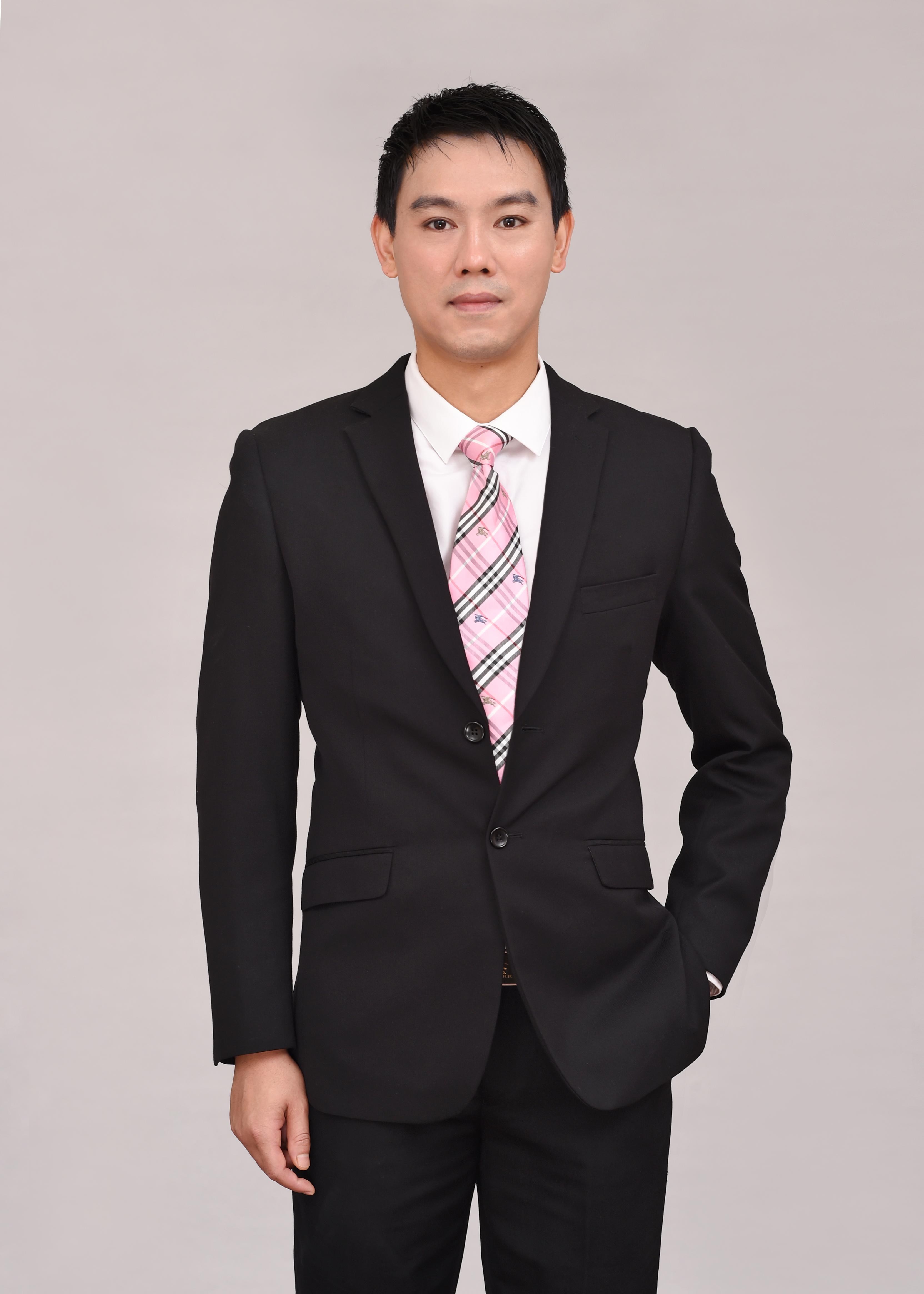褚百胄 制作统筹负责人